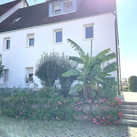Apisha Apartmán *